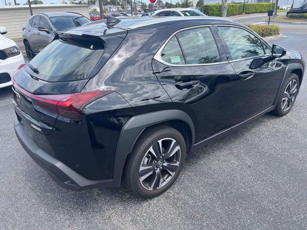 Used 2024 Lexus UX 250h FWD image 6