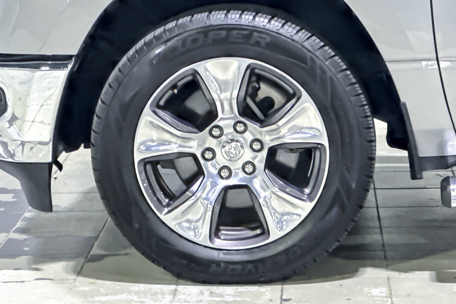 Used 2019 RAM 1500 Big Horn RWD image 11