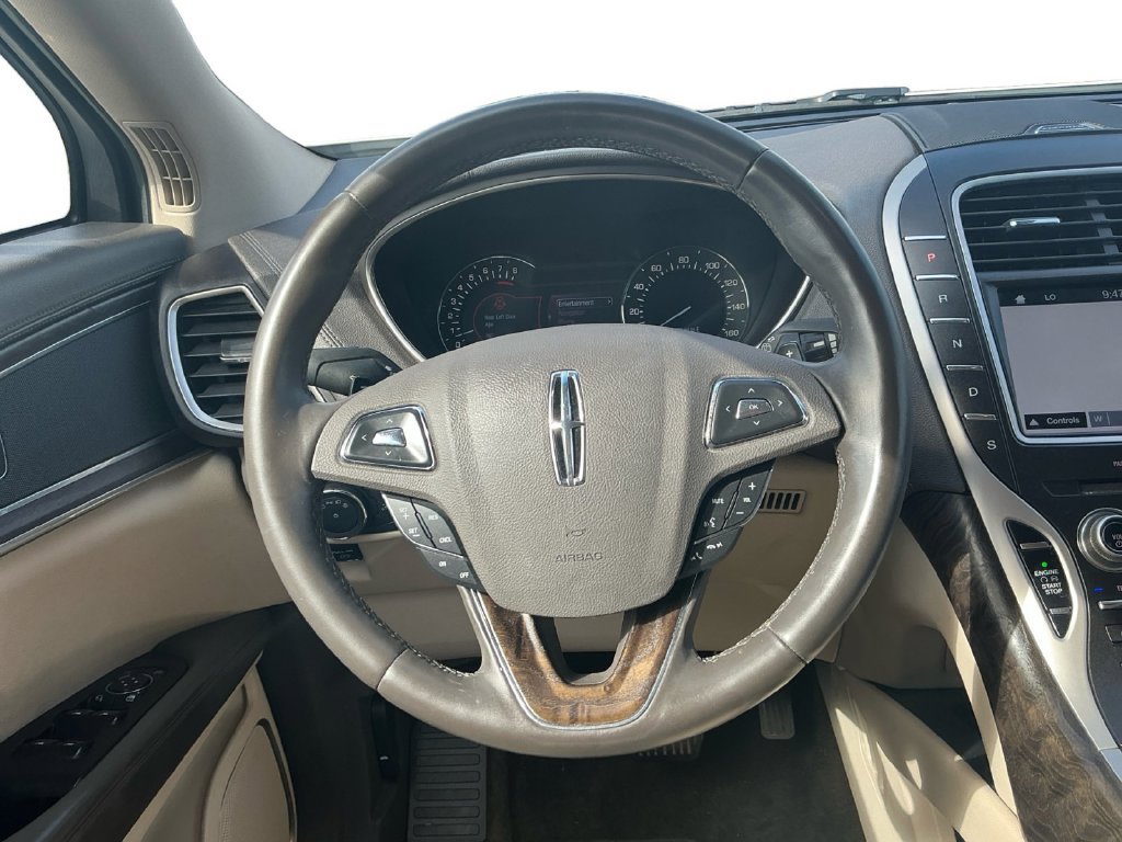 Used 2016 Lincoln MKX Select w/ Select Plus Package FWD image 18
