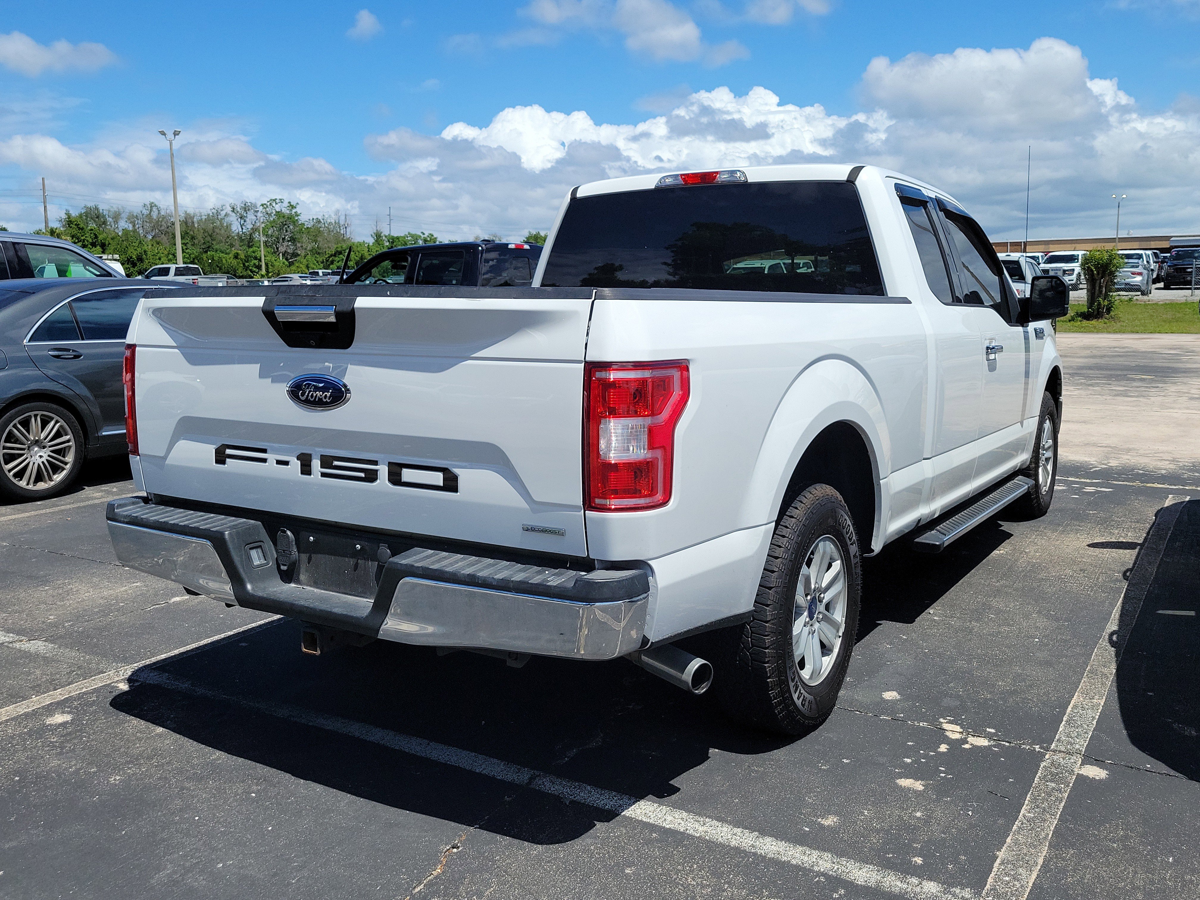 Used 2018 Ford F150 XLT w/ Equipment Group 301A Mid image 5