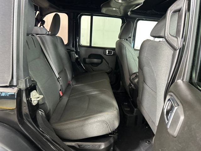 Used 2024 Jeep Wrangler Unlimited image 26
