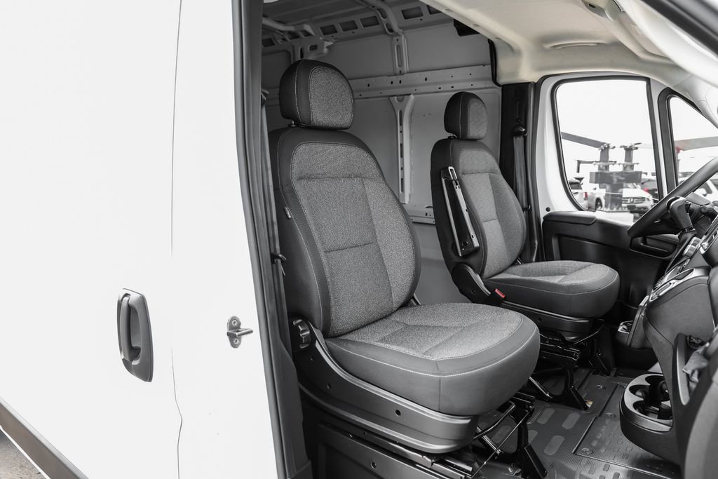 Used 2024 RAM ProMaster 2500 image 32