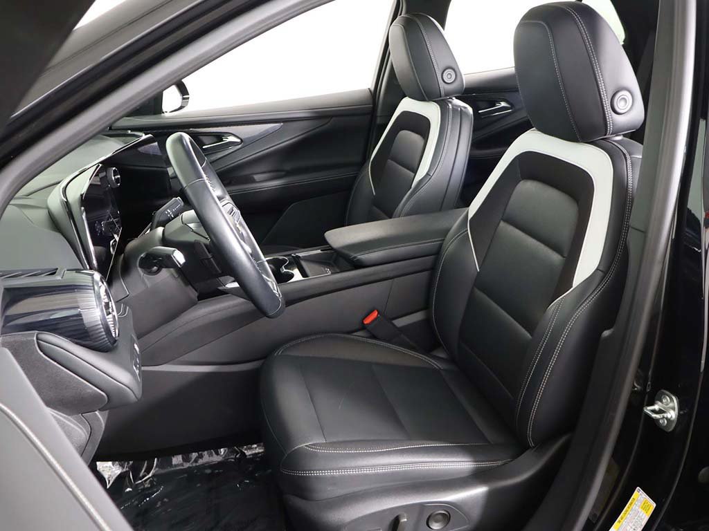 Used 2024 Chevrolet Blazer EV LT AWD/4WD image 32