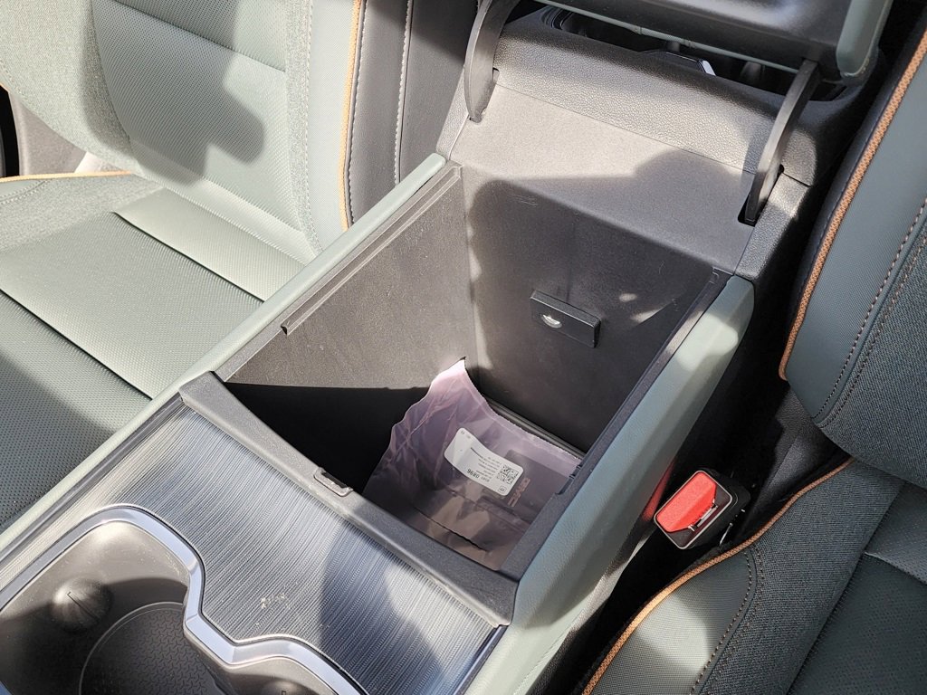 New 2026 GMC Acadia AT4 w/ Luxury Package image 36