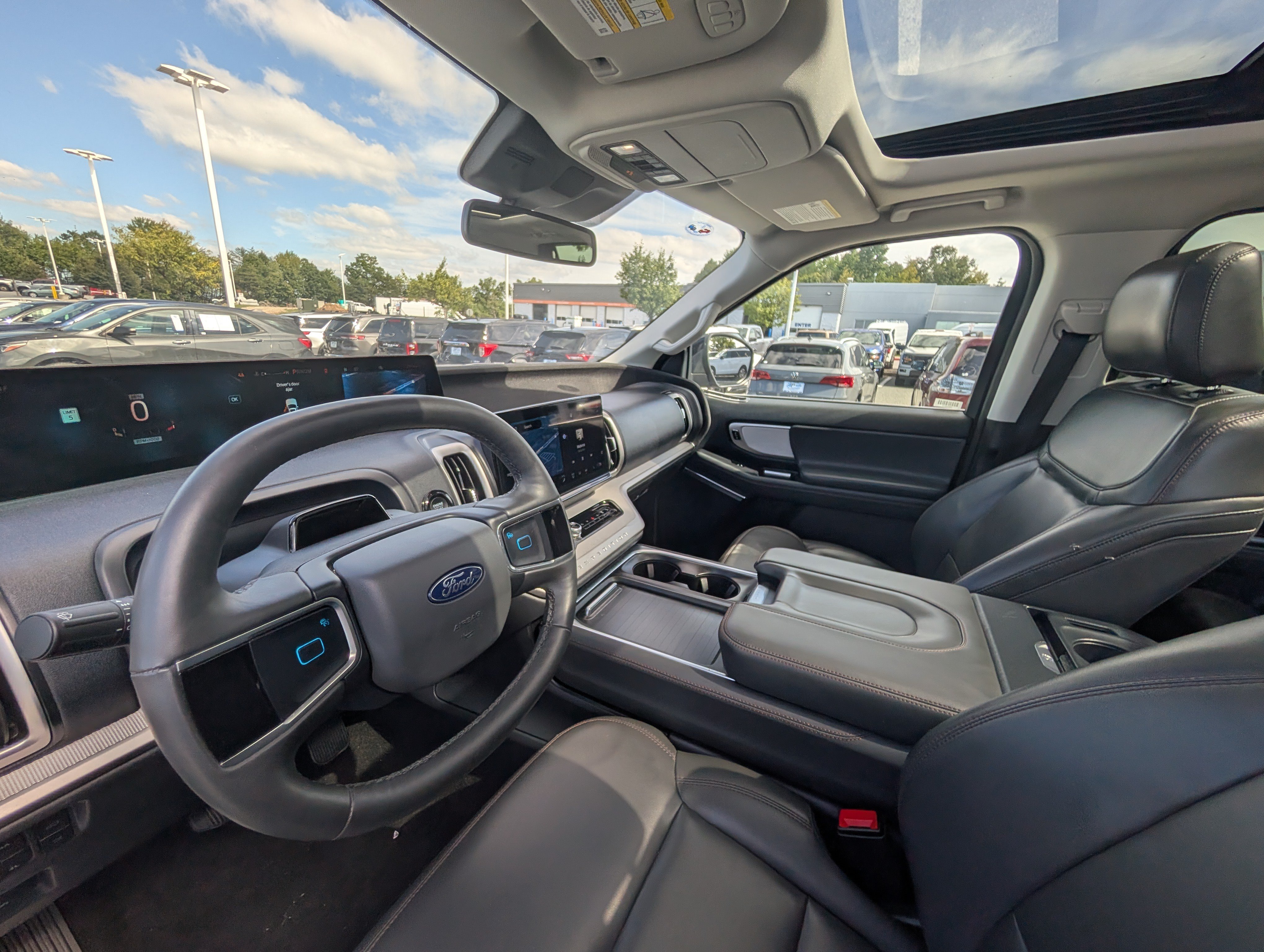 Certified 2025 Ford Expedition Active AWD/4WD image 22