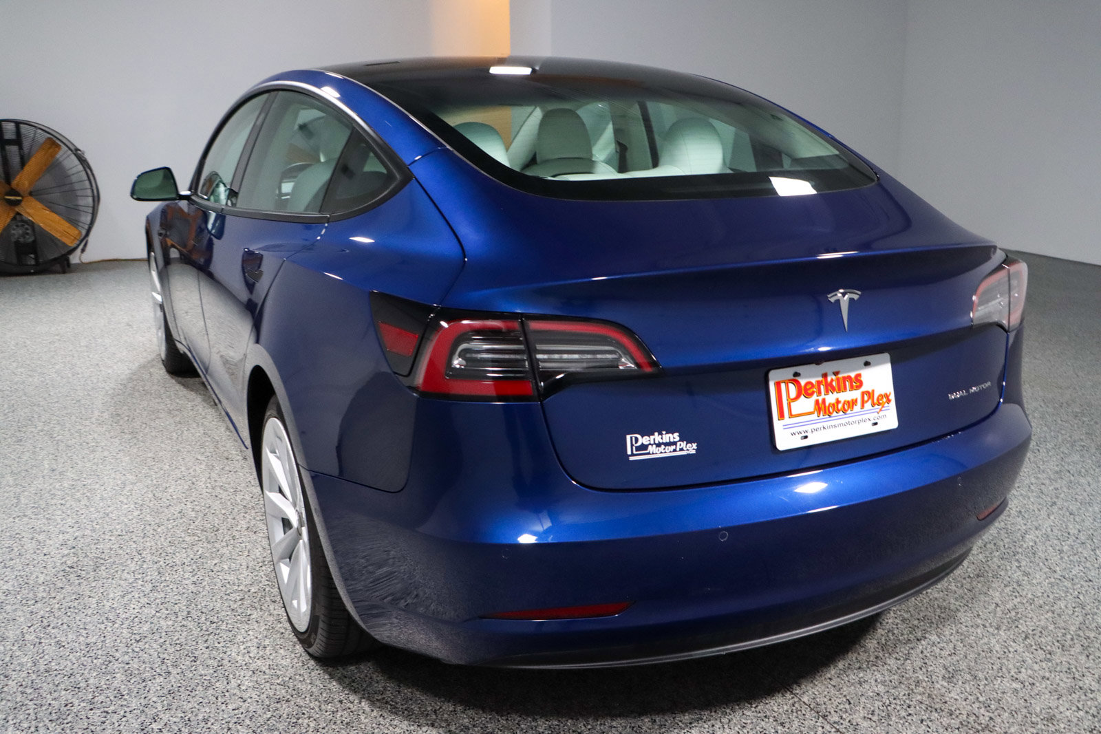 Used 2022 Tesla Model 3 Long Range image 9