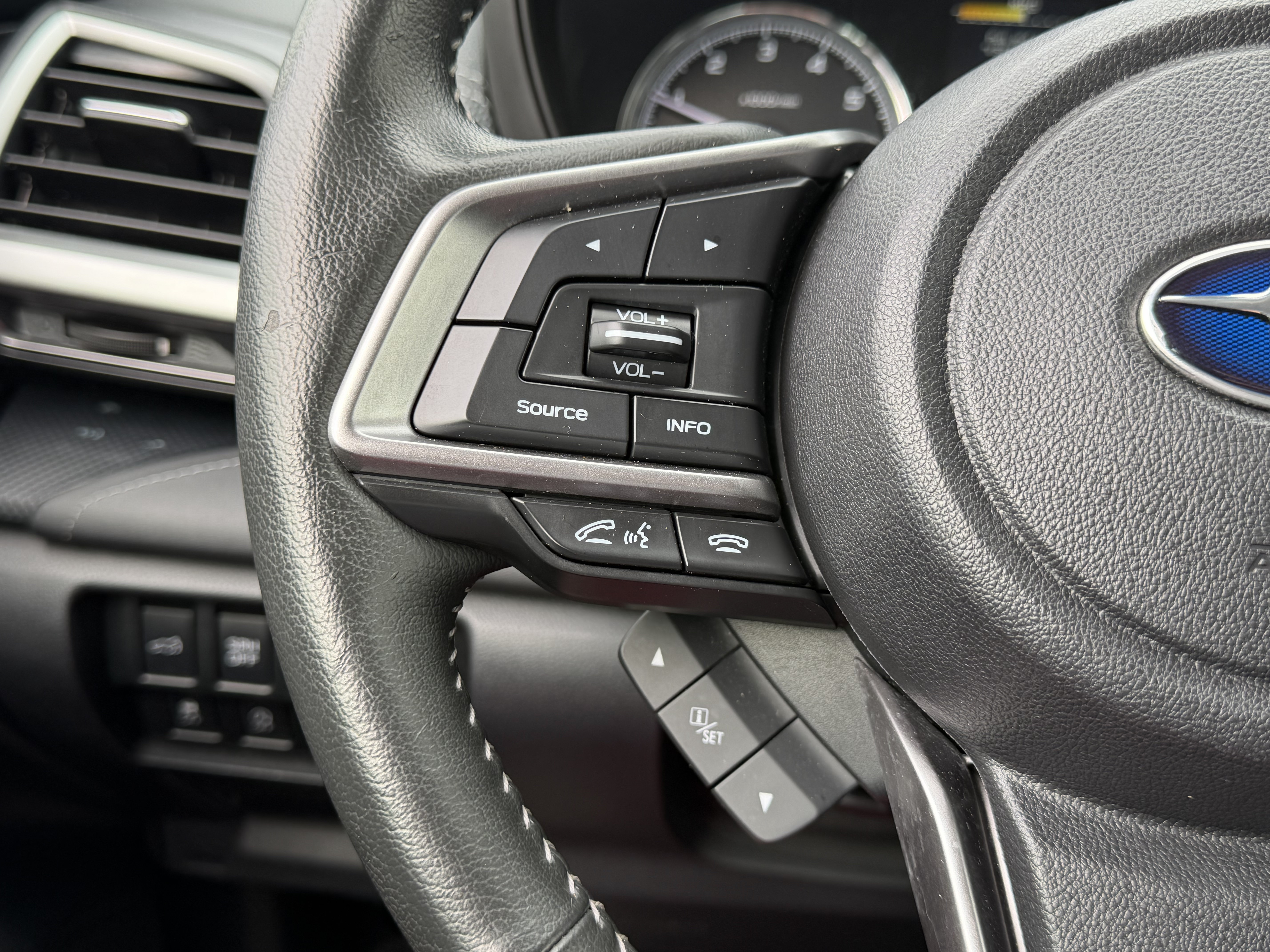 Used 2022 Subaru Forester Touring AWD/4WD image 26