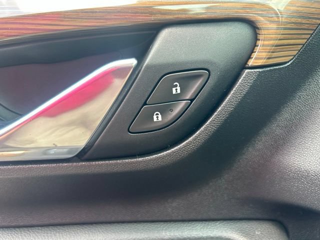 Used 2021 GMC Terrain SLE w/ Driver Convenience Package FWD image 17