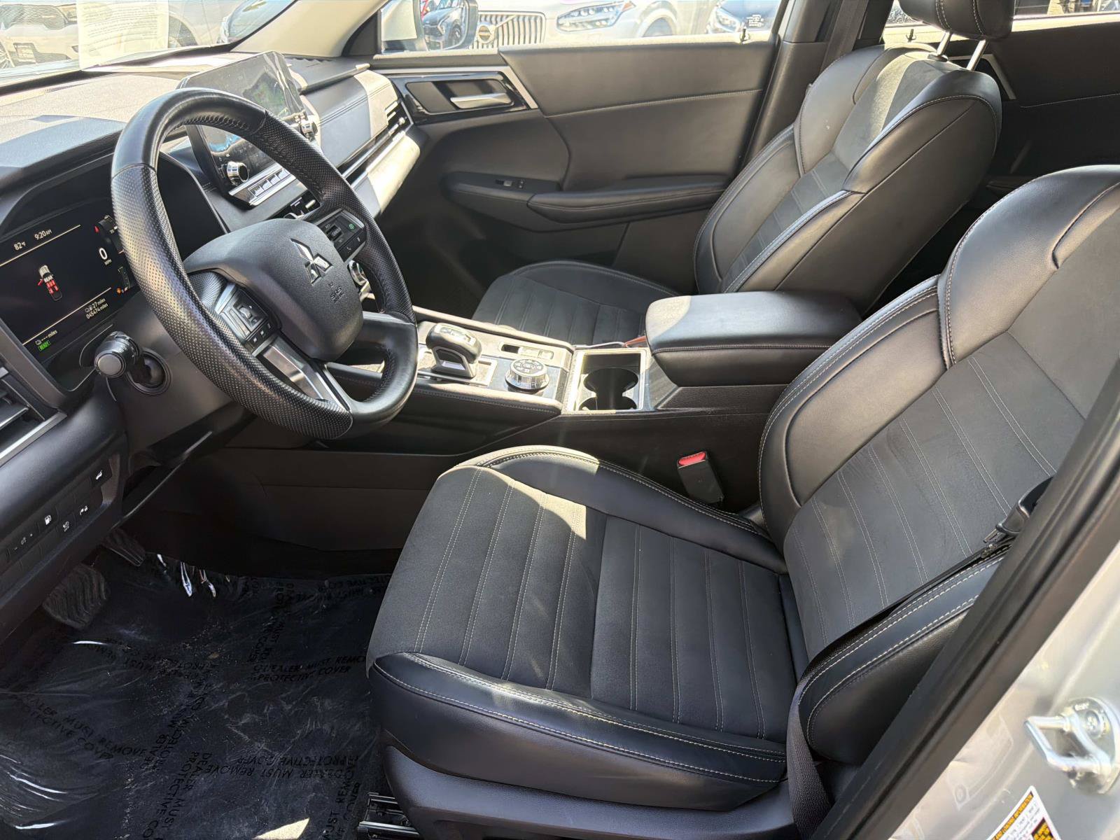 Used 2024 Mitsubishi Outlander 4WD Plug-In Hybrid image 16