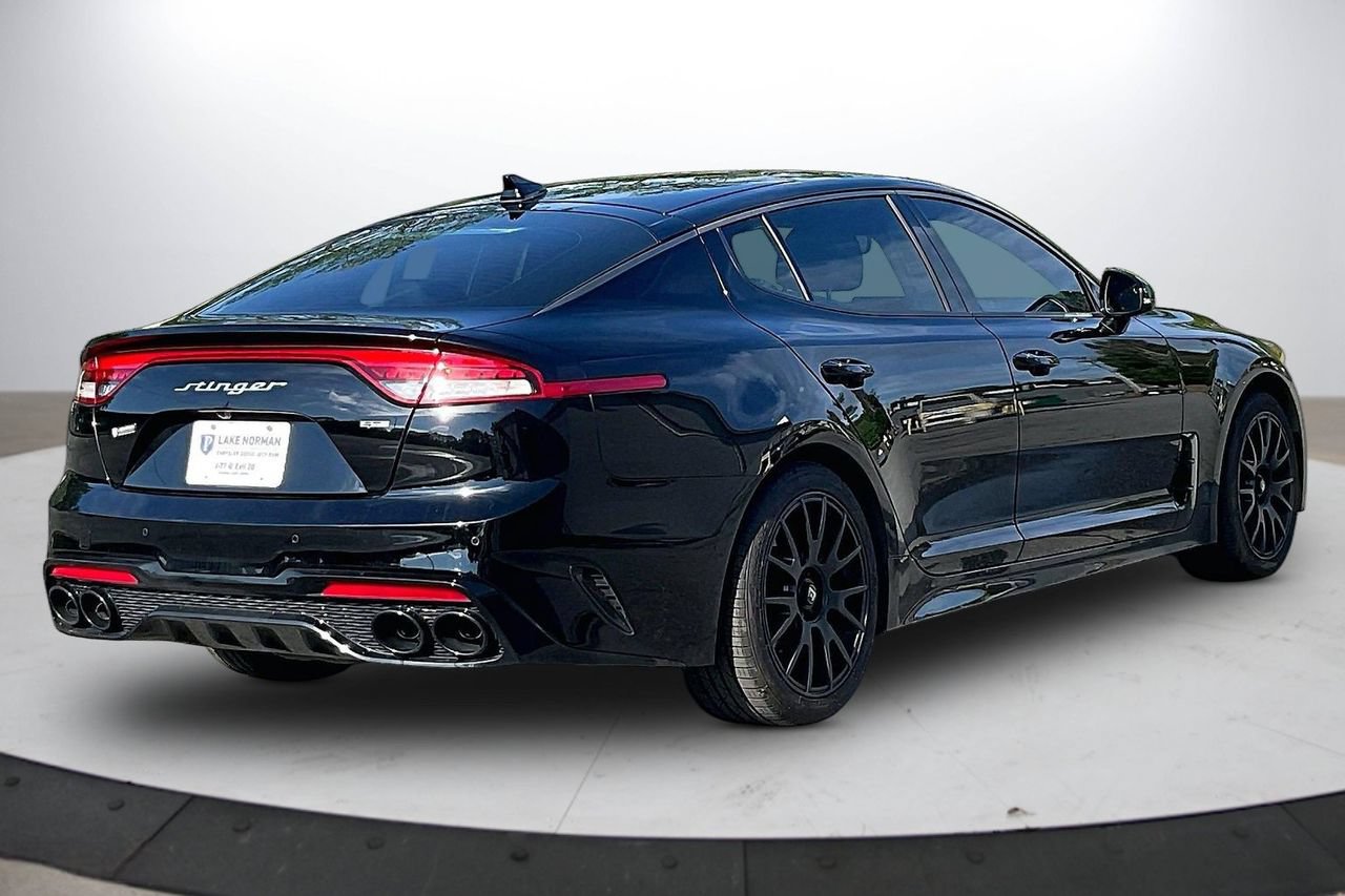 Used 2023 Kia Stinger GT-Line w/ Sun & Sound Package RWD image 8