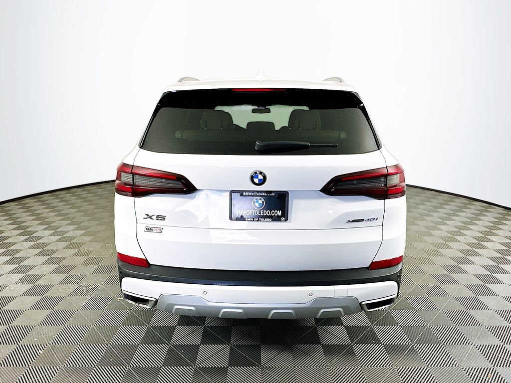Used 2022 BMW X5 xDrive40i AWD/4WD image 8