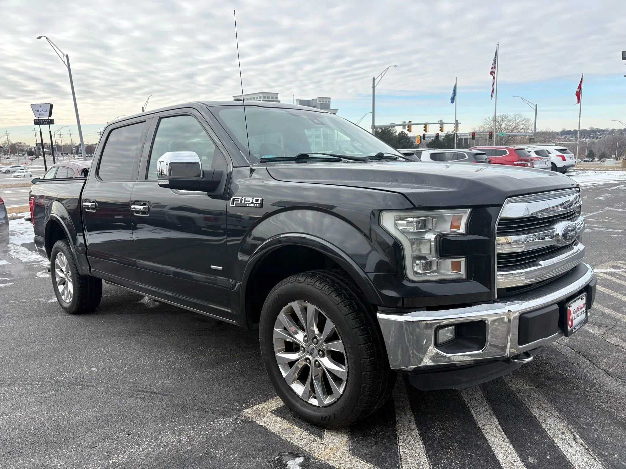 Used 2015 Ford F150 Lariat w/ Equipment Group 502A Luxury image 7