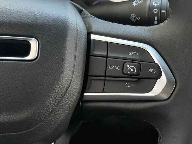 Used 2023 Jeep Compass Latitude AWD/4WD image 15