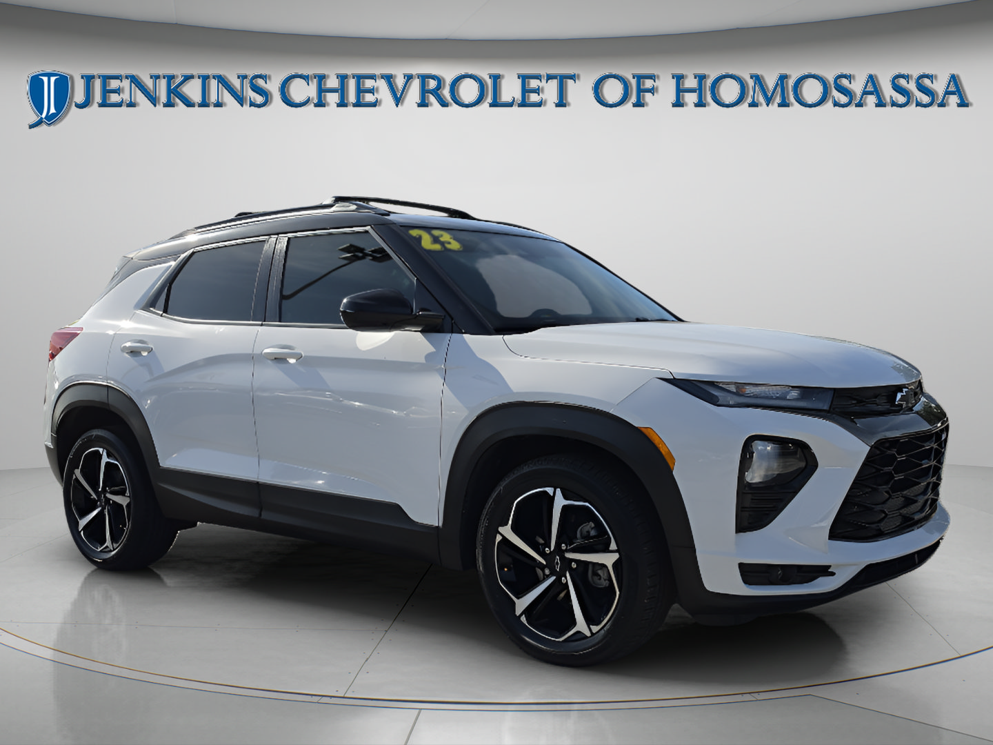 Used 2023 Chevrolet TrailBlazer RS w/ Convenience Package FWD image 2