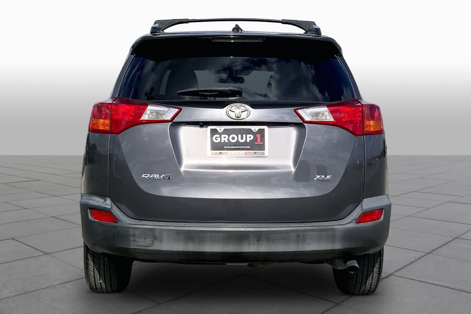 Used 2013 Toyota RAV4 XLE FWD image 5