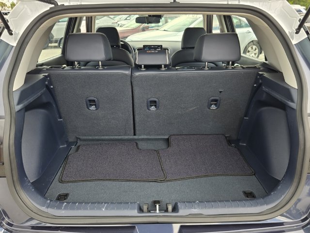 Used 2023 Hyundai Venue Limited w/ Cargo Package FWD image 13