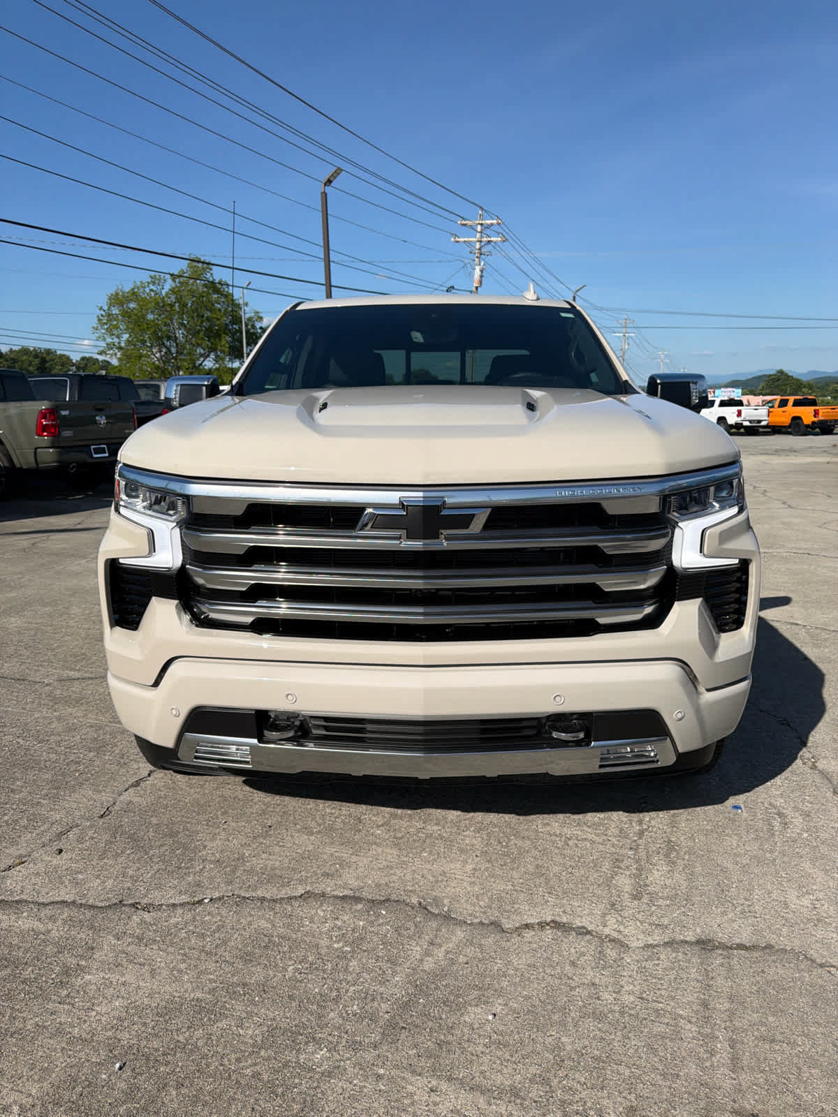 New 2026 Chevrolet Silverado 1500 High Country AWD/4WD image 3