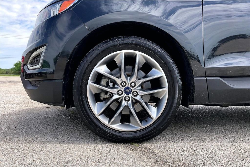 Used 2015 Ford Edge Titanium w/ Technology Package image 35