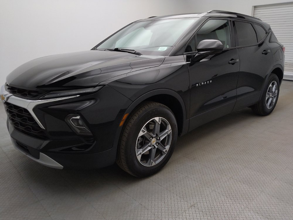 Used 2024 Chevrolet Blazer LT w/ Convenience Package FWD image 2