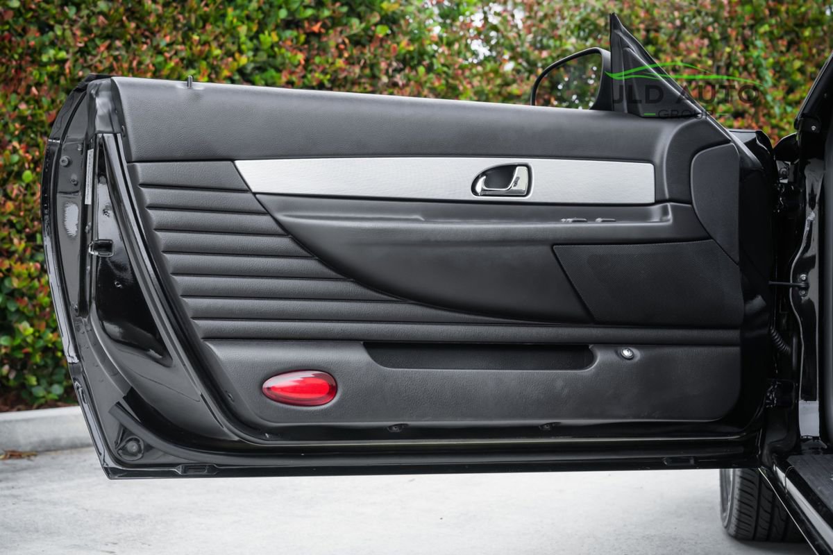 Used 2004 Ford Thunderbird Premium image 41