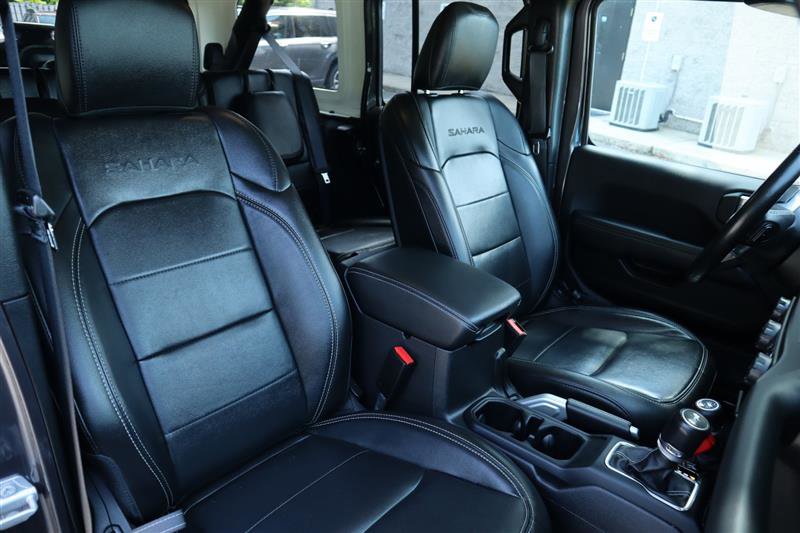 Used 2022 Jeep Wrangler Unlimited Sahara w/ Cold Weather Group image 9
