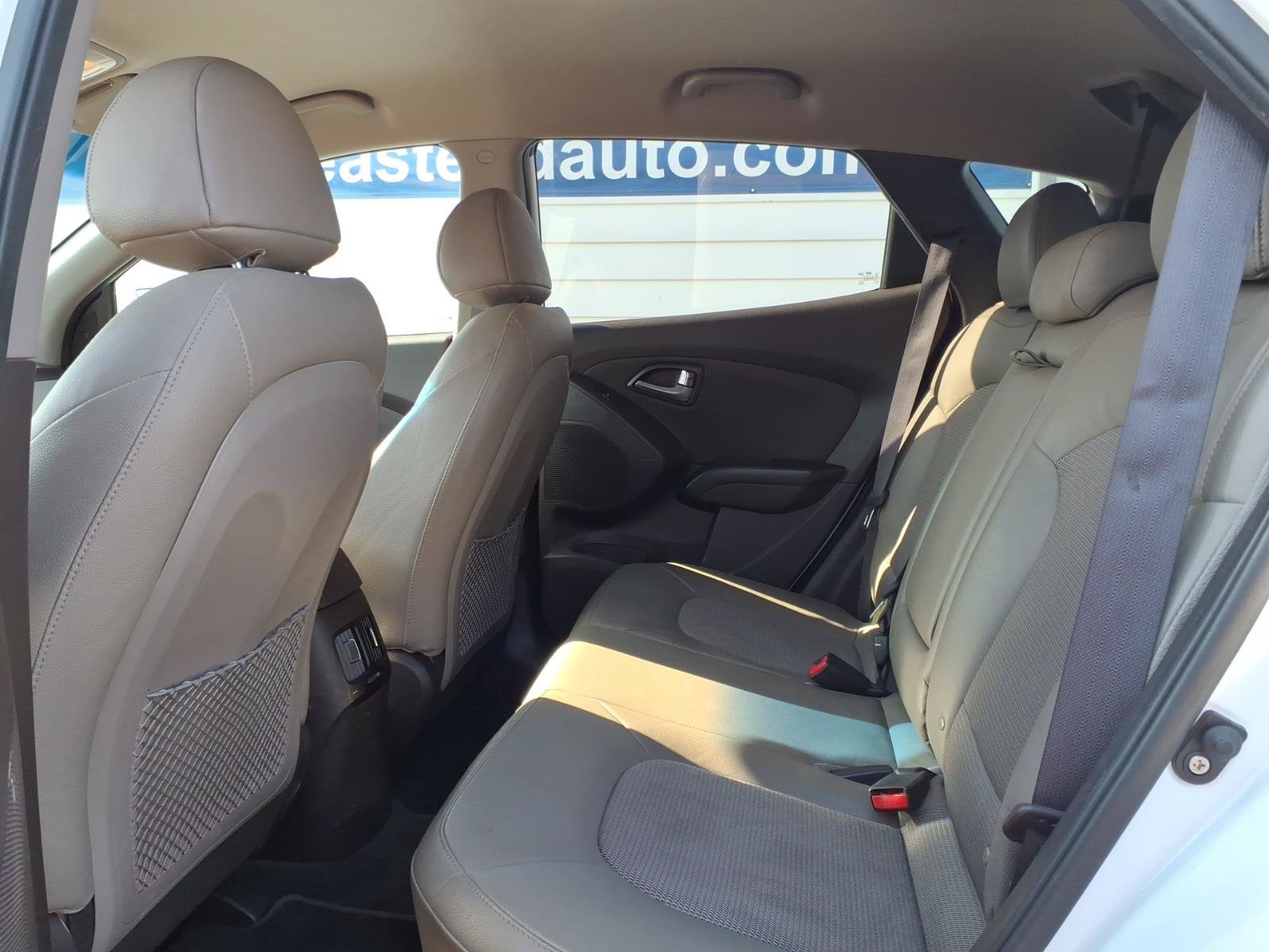 Used 2015 Hyundai Tucson SE AWD/4WD image 11
