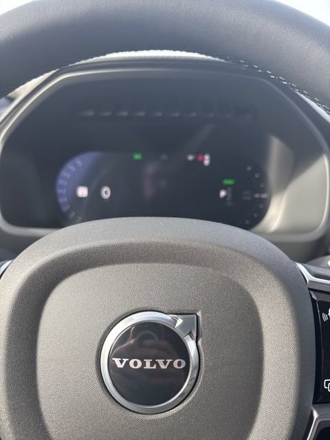 New 2026 Volvo XC90 T8 Plus w/ Protection Package Premier AWD/4WD image 12