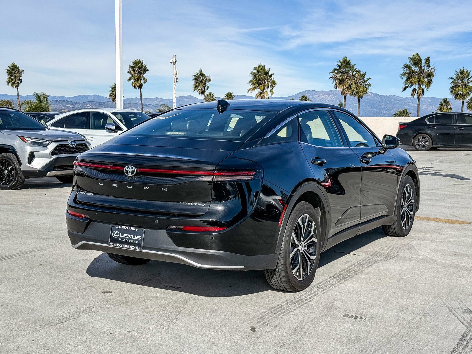 Used 2024 Toyota Crown Limited image 7