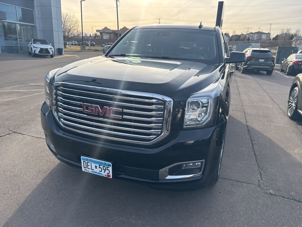 Used 2019 GMC Yukon SLT w/ Premium Edition image 4