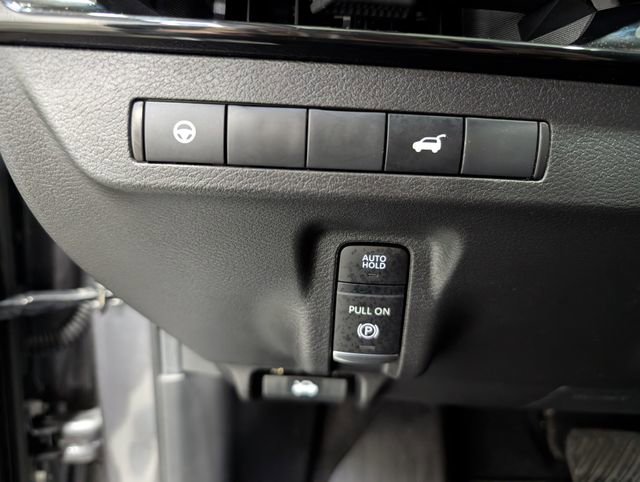Used 2025 Nissan Murano SV AWD/4WD image 19