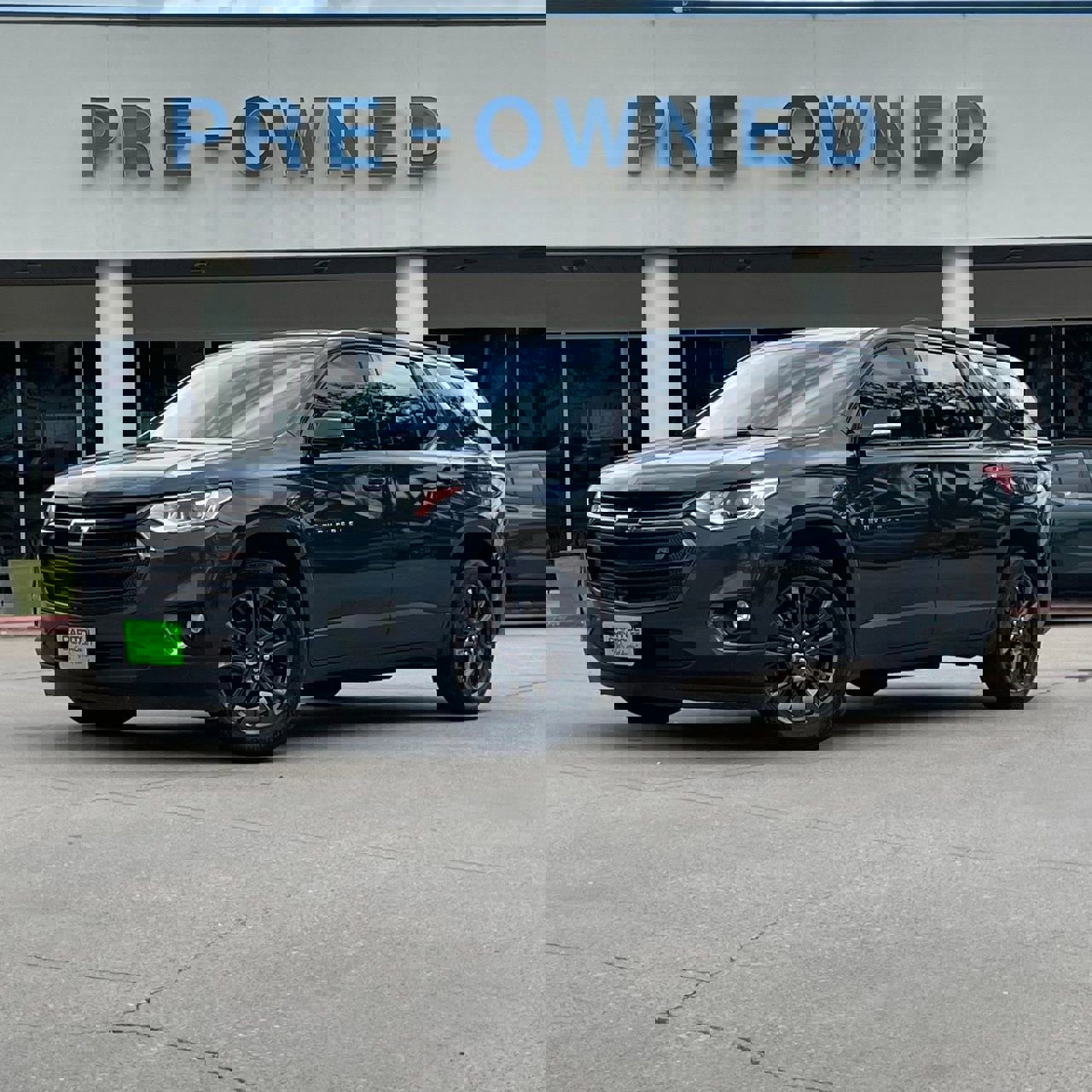 Used 2020 Chevrolet Traverse RS image 1