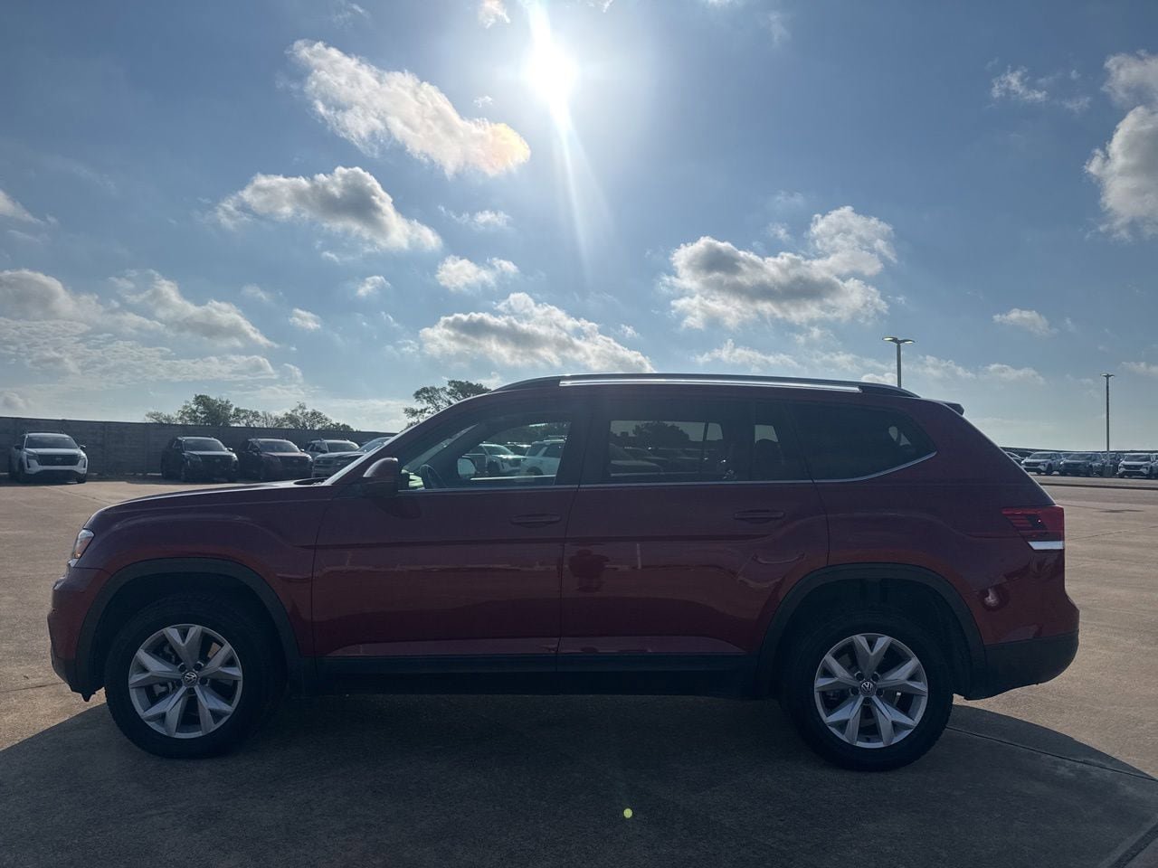 Used 2019 Volkswagen Atlas SE w/ Towing Package FWD image 12