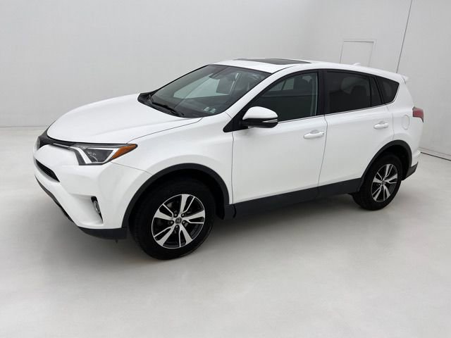 Used 2018 Toyota RAV4 XLE AWD/4WD image 5