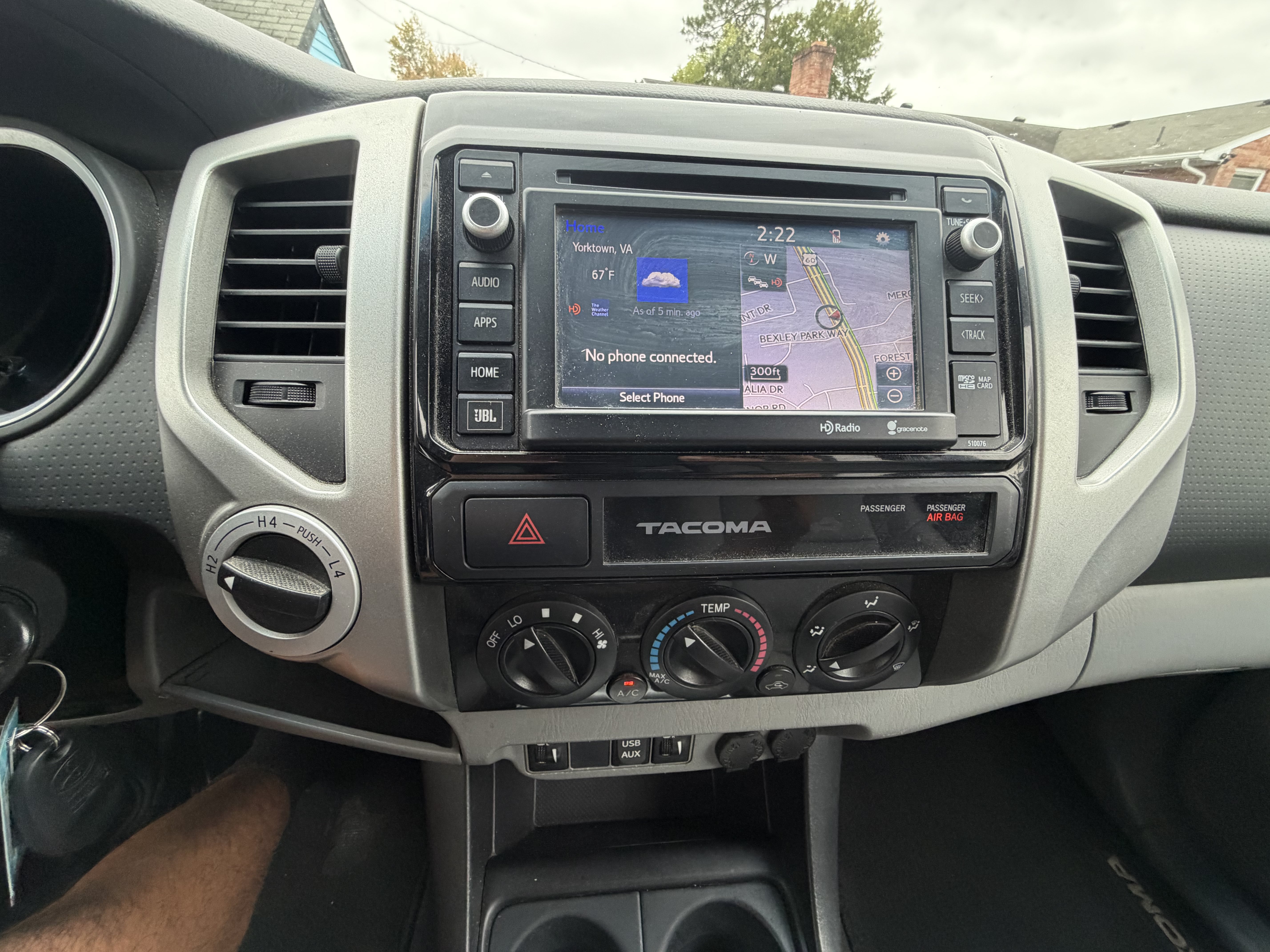 Used 2015 Toyota Tacoma 4x4 Double Cab w/ Limited Package image 17