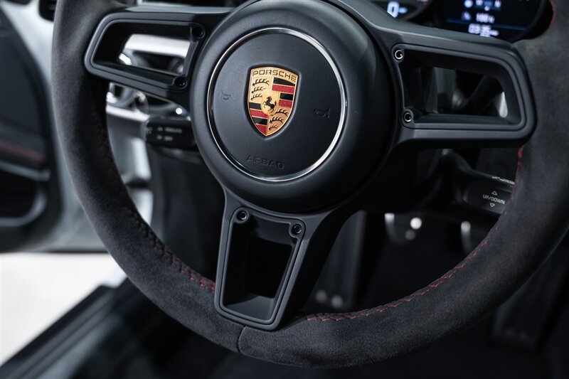 Used 2018 Porsche 911 GT3 RWD image 46