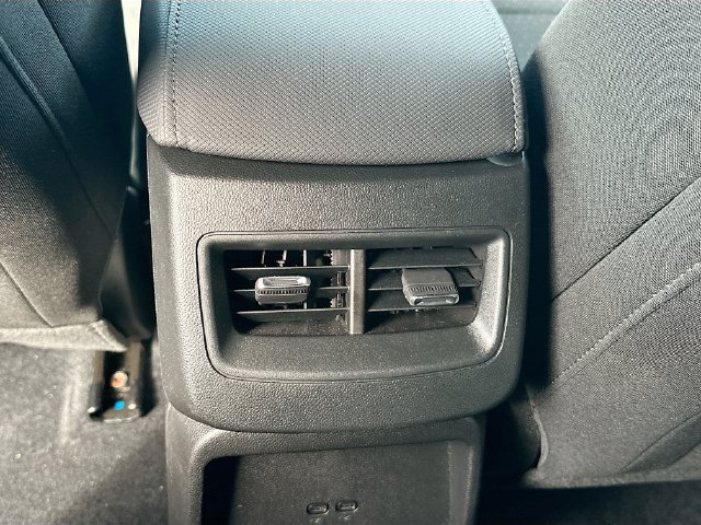 Used 2025 Chevrolet Equinox EV LT FWD image 28