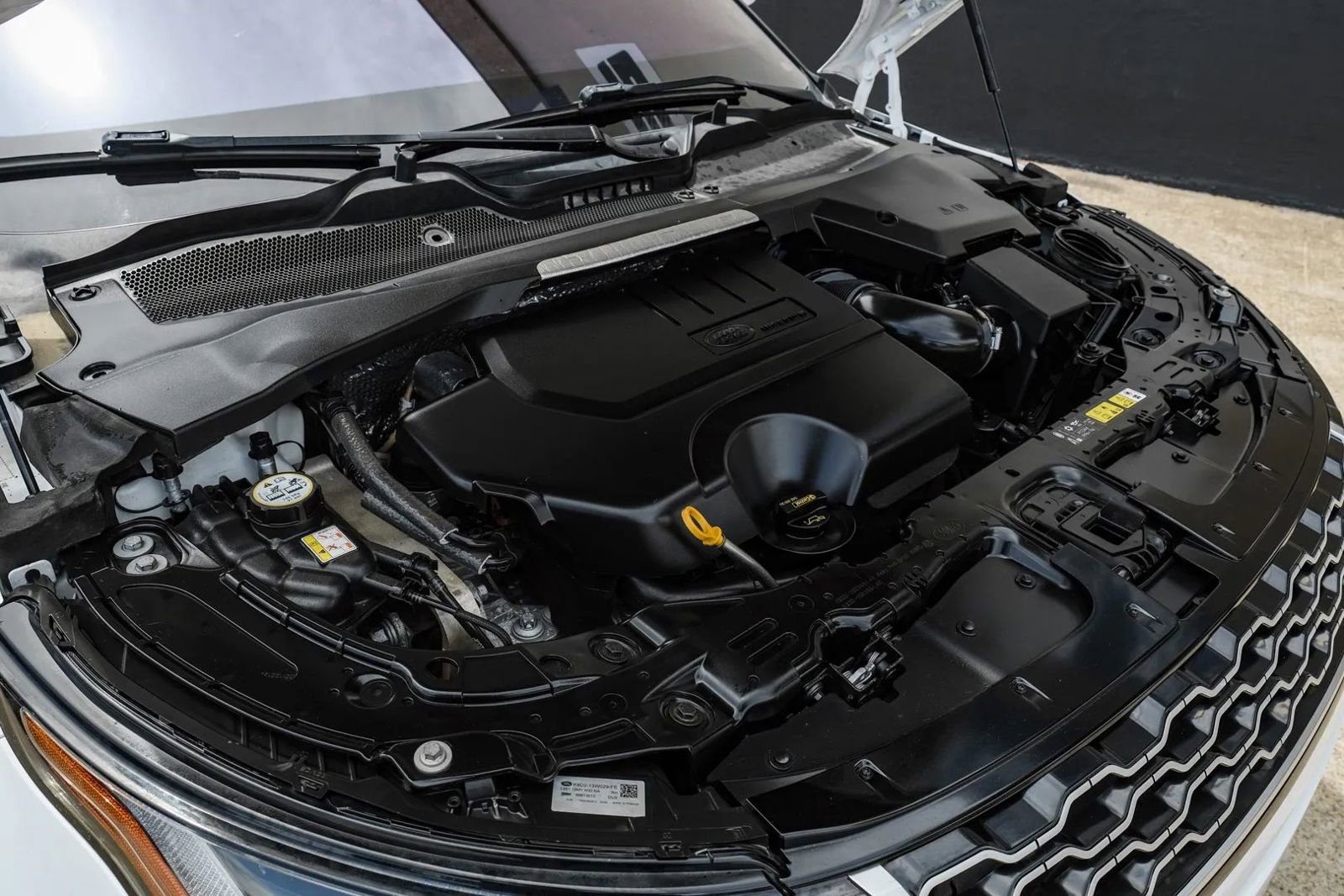 Used 2020 Land Rover Range Rover Evoque SE AWD/4WD image 54