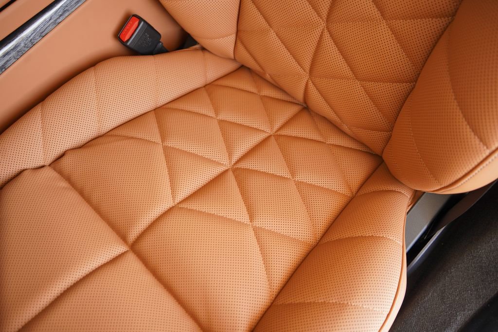 New 2026 BMW 740i w/ Premium Package image 12
