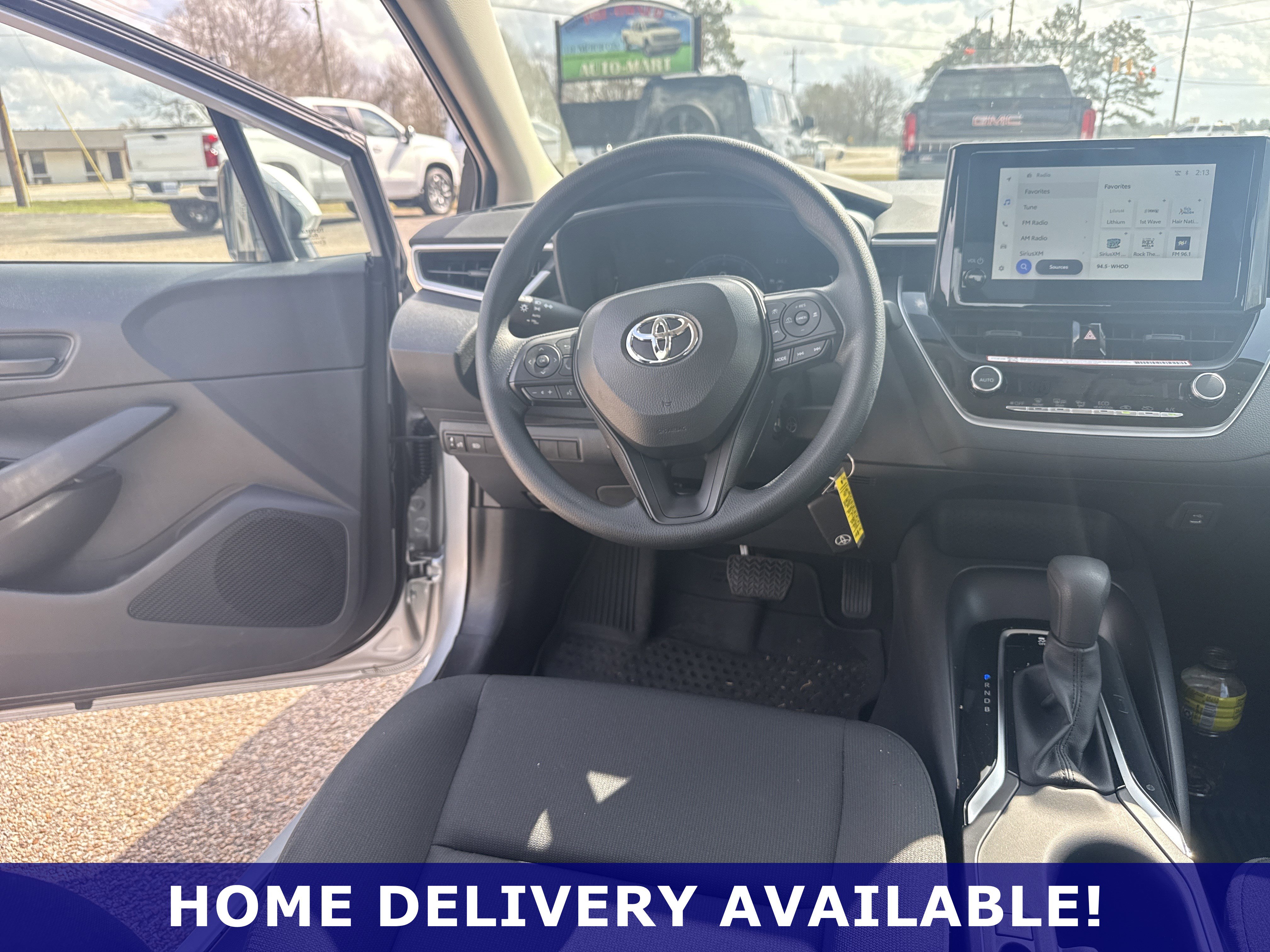 Used 2026 Toyota Corolla LE image 7