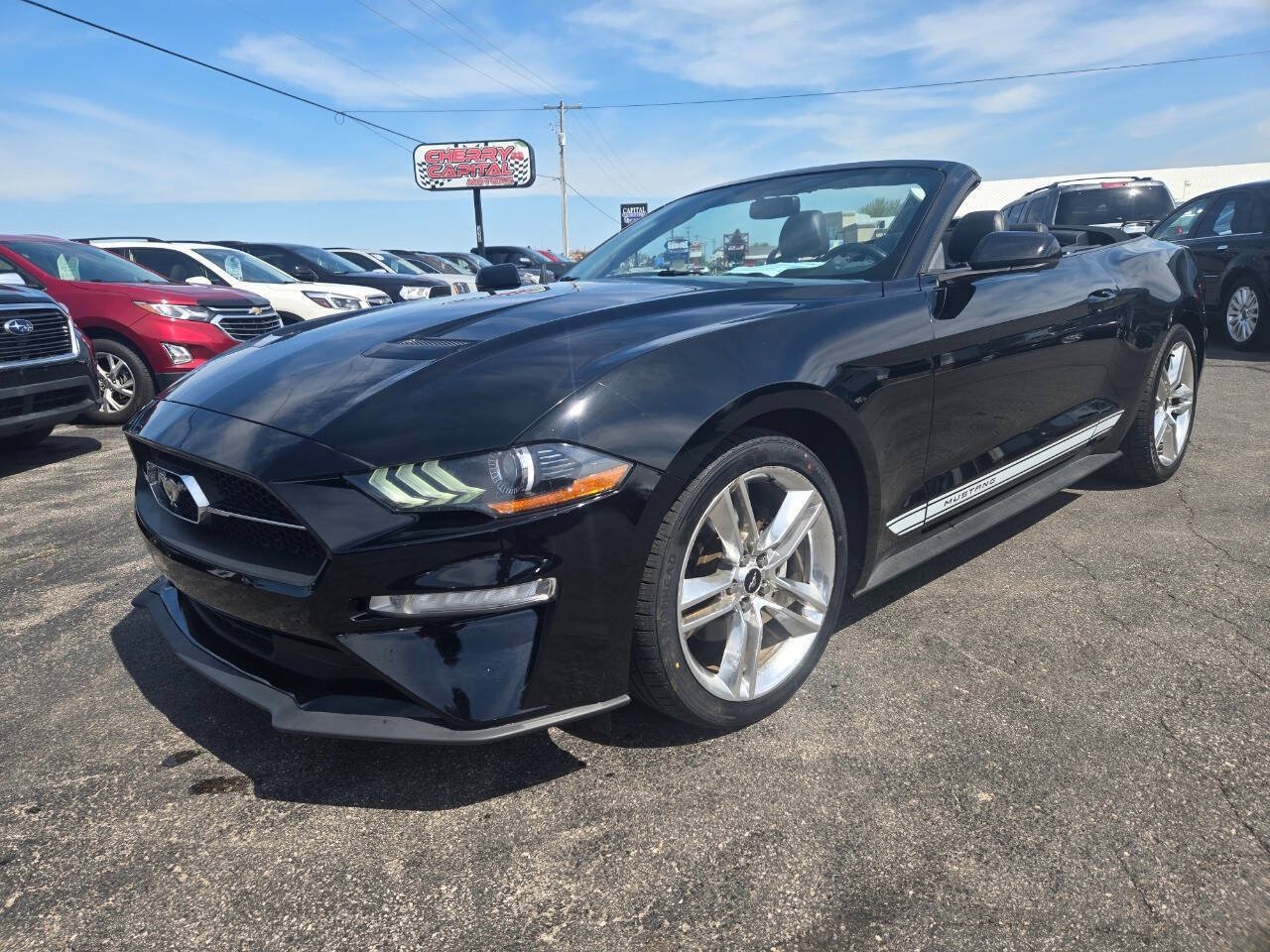 Used 2018 Ford Mustang Premium w/ Equipment Group 201A RWD image 20