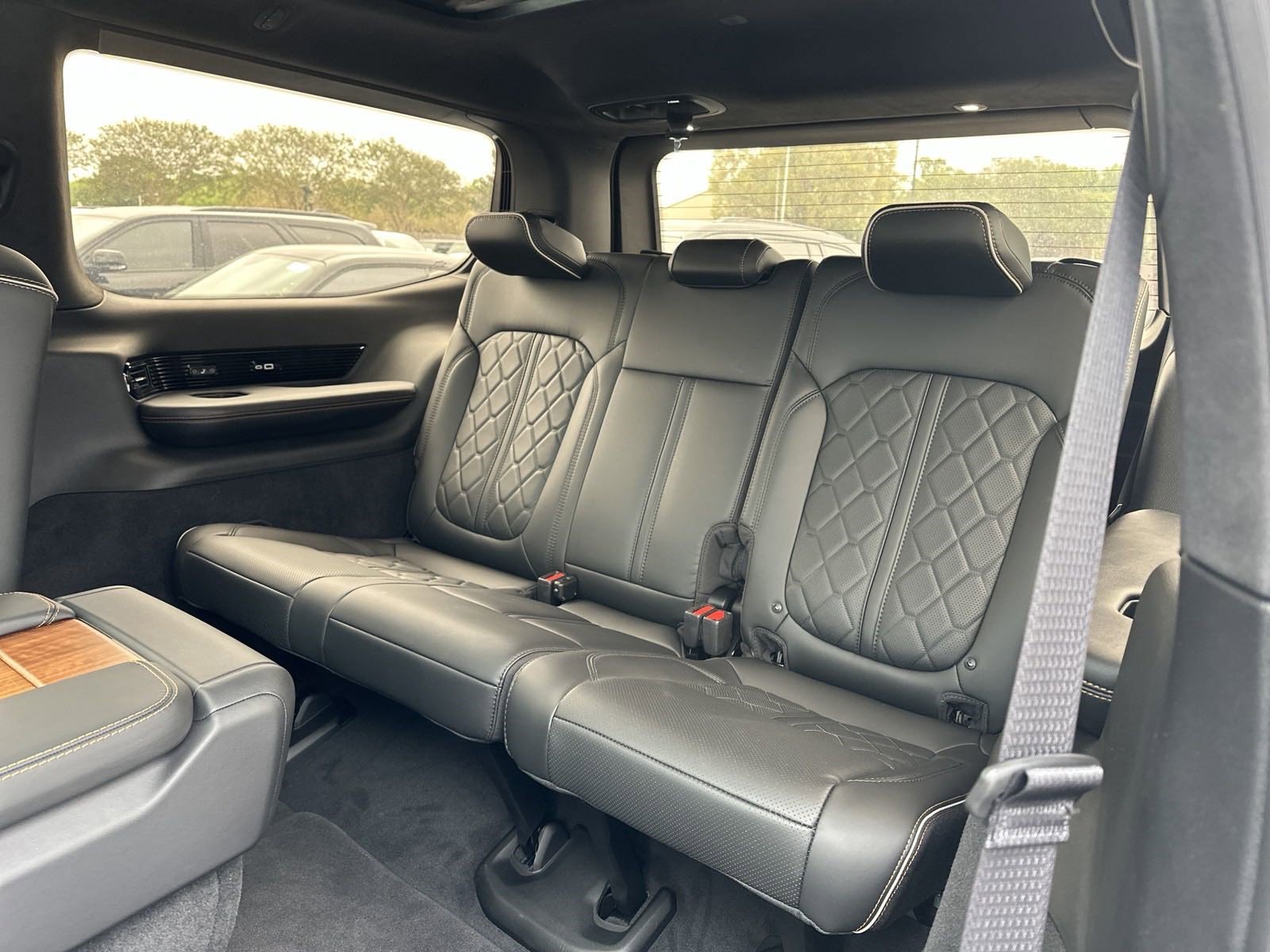 New 2023 Jeep Grand Wagoneer Series III image 18