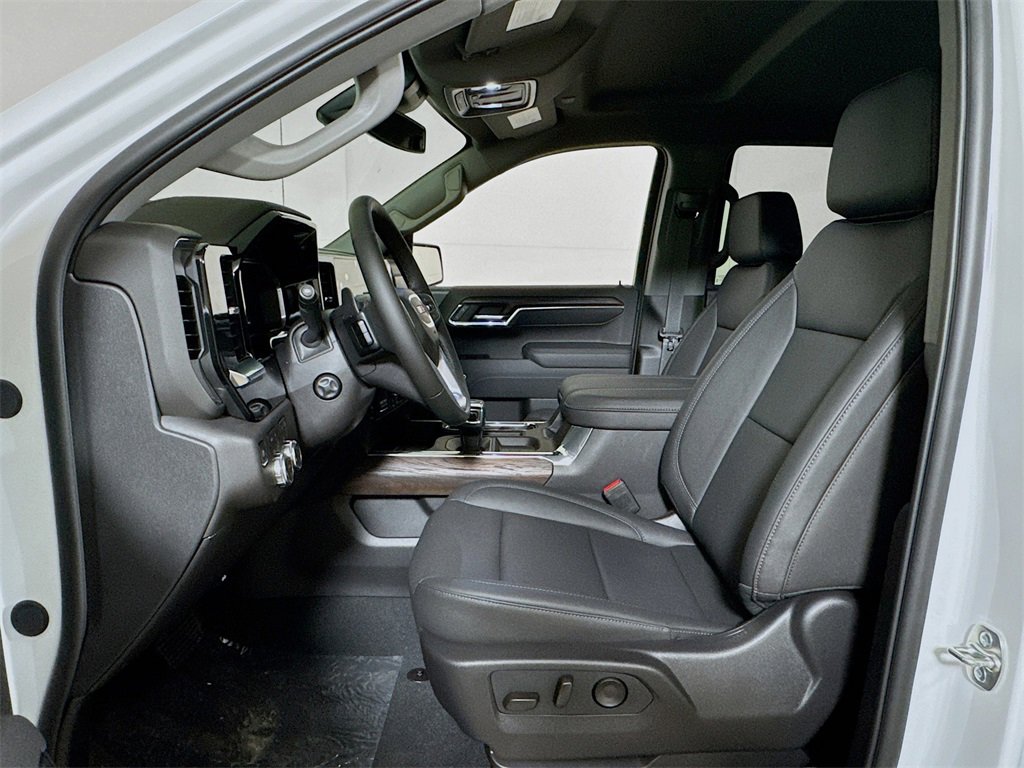 New 2026 GMC Sierra 1500 SLT image 12