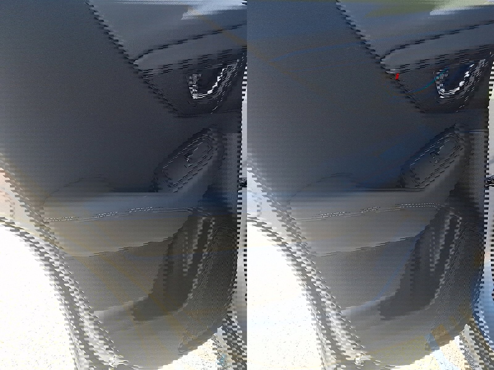 Certified 2025 Subaru Outback Premium AWD/4WD image 12