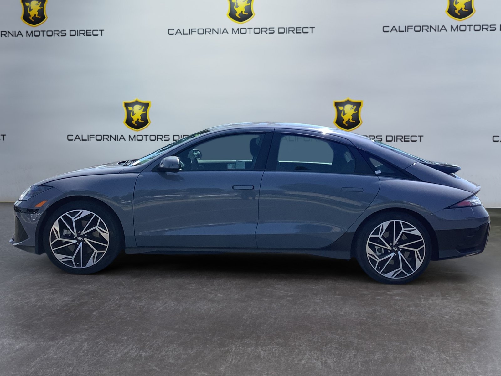 Used 2024 Hyundai Ioniq 6 SEL RWD image 2