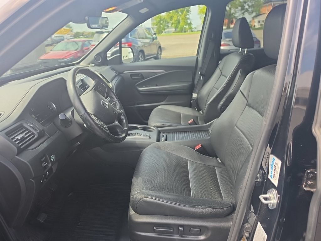 Used 2023 Honda Passport EX-L image 14