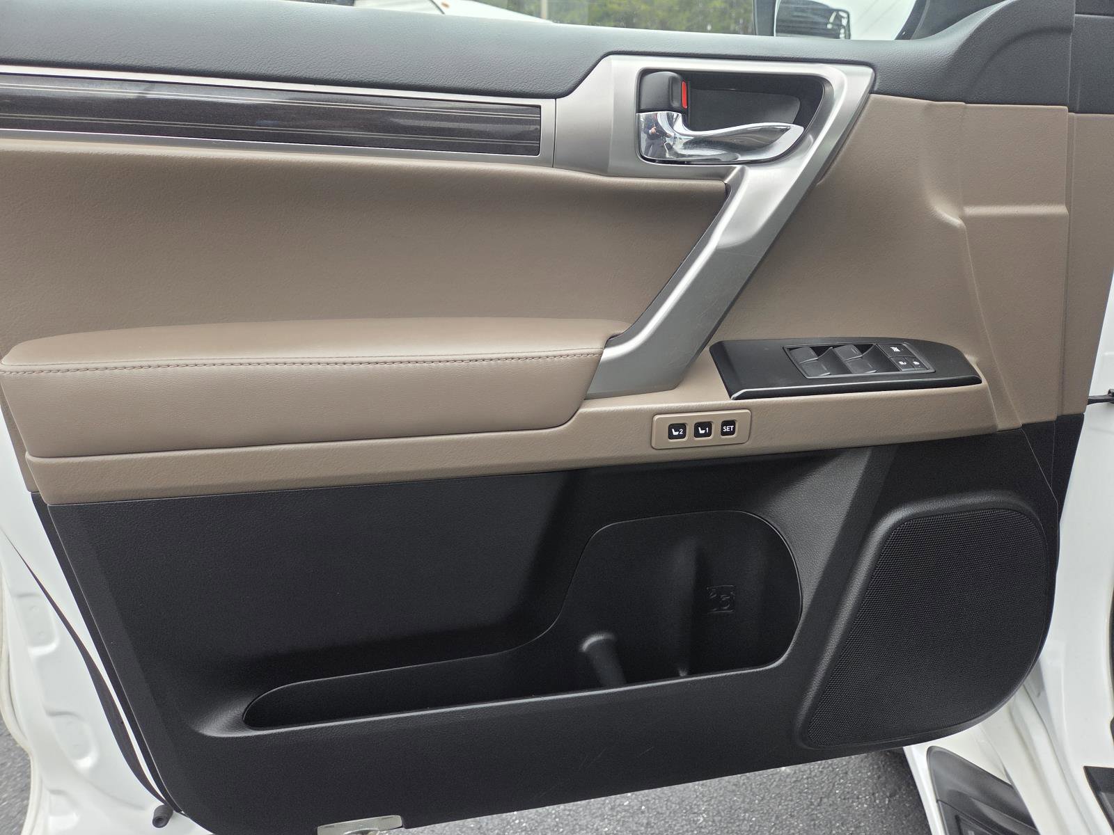 Used 2022 Lexus GX 460 Premium image 14