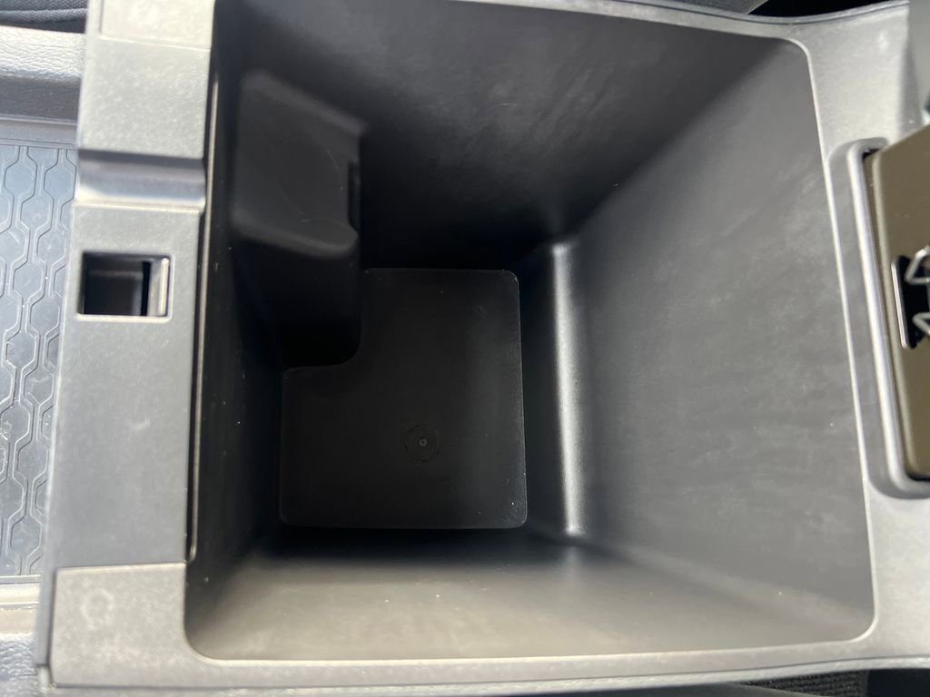 Used 2024 Nissan Frontier SV w/ Technology Package image 25