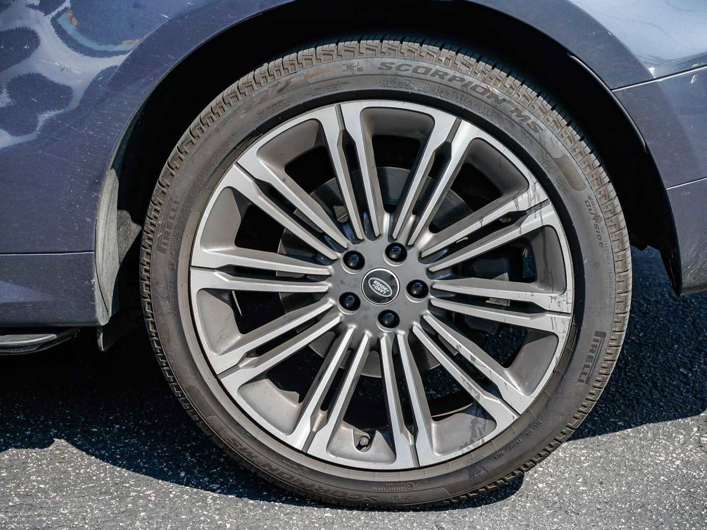 Used 2025 Land Rover Range Rover Sport Dynamic SE image 10