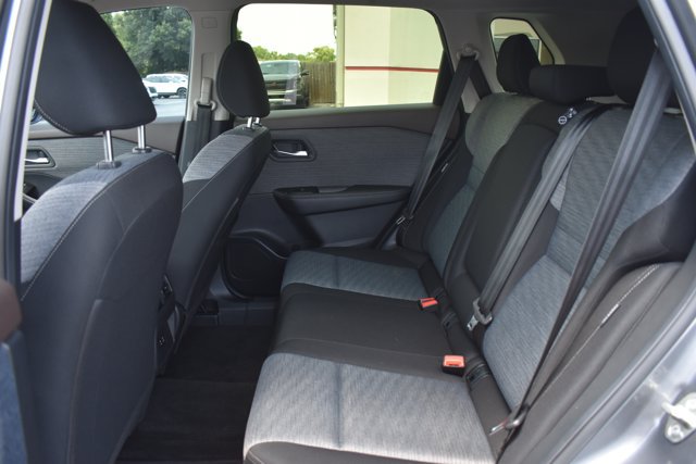 Used 2023 Nissan Rogue SV FWD image 15