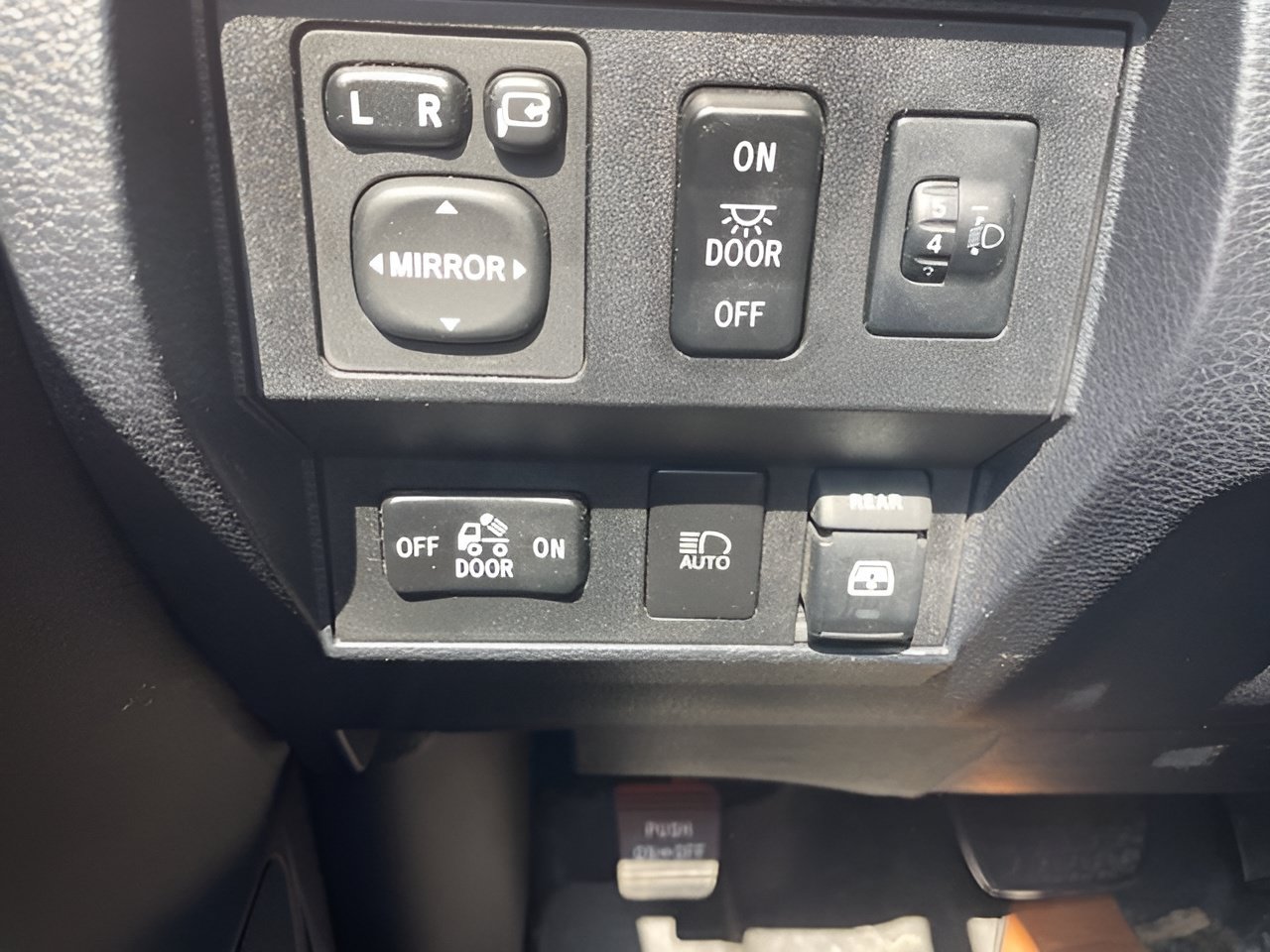 Used 2018 Toyota Tundra 1794 Edition AWD/4WD image 19